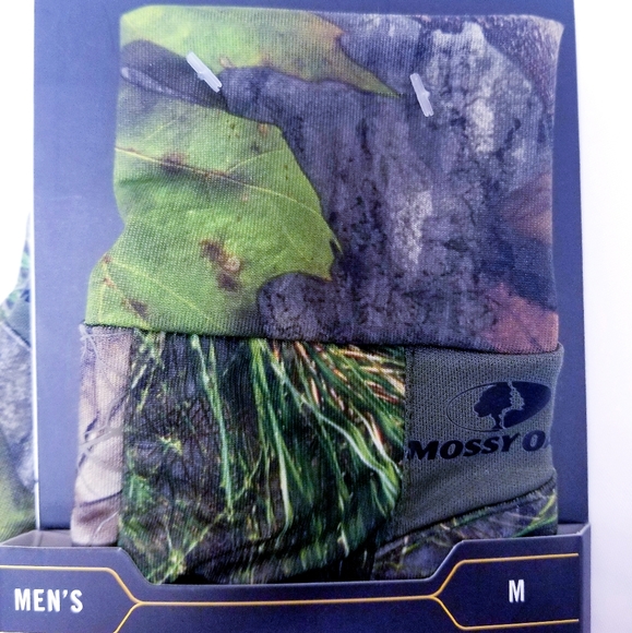 Mossy Oak Men's Camo Gloves - Picture 4 of 6